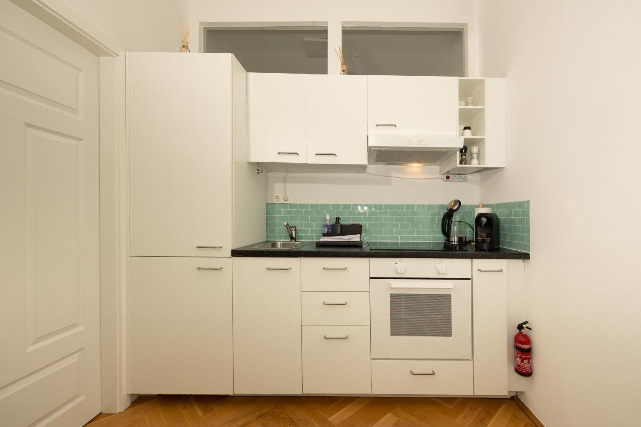 Delightful 1 Bedroom Near Schoenbrunn And Westbahnhof With Big Porch Viena Exterior foto
